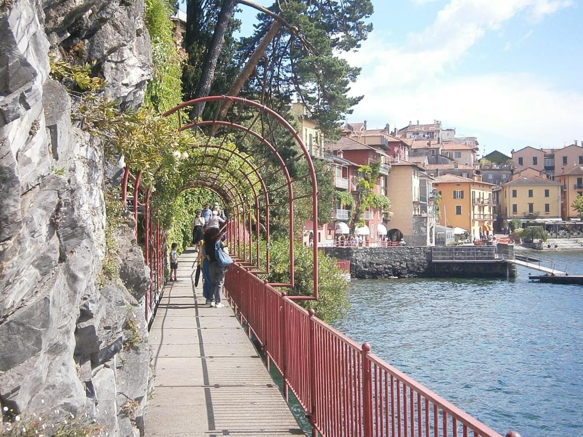 Casa In Riva Al Lago Varenna Bagian luar foto