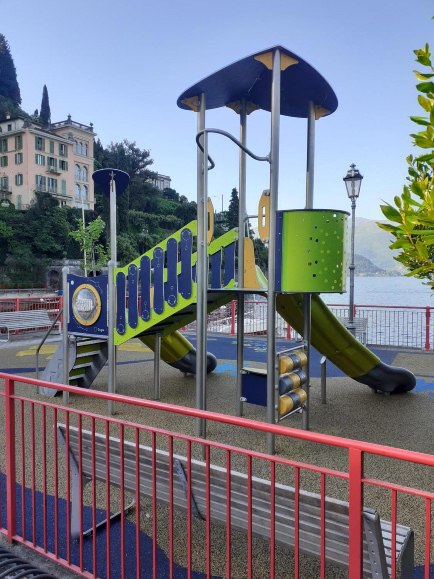 Casa In Riva Al Lago Varenna Bagian luar foto