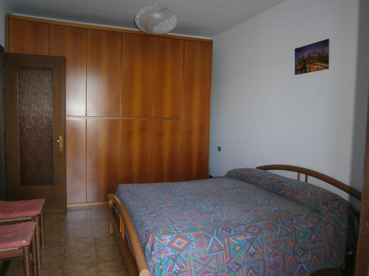 Casa In Riva Al Lago Varenna Bagian luar foto